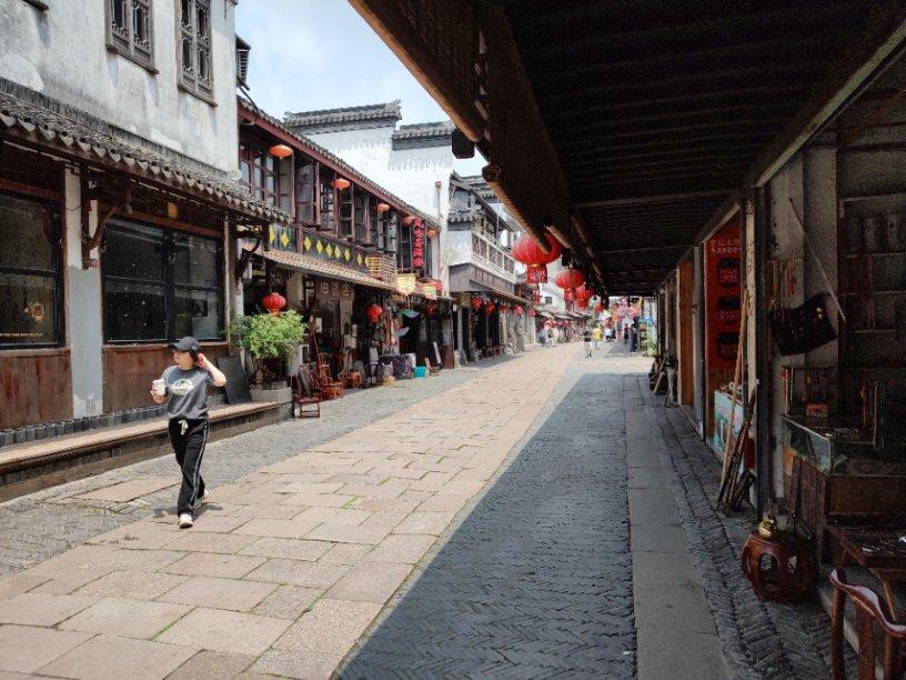 专业问答网站手机远程监控的画面怎么微信发给朋友?,提供精准解答与实用建议。
