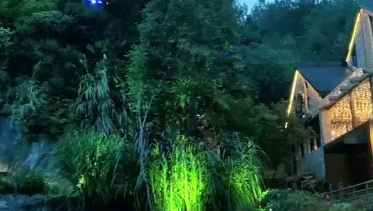 深入了解之前我和别的男生出去玩,我没有理他。之后他报复我,觉得我和别人有问题。骗我给我买东西?的知识星球平台